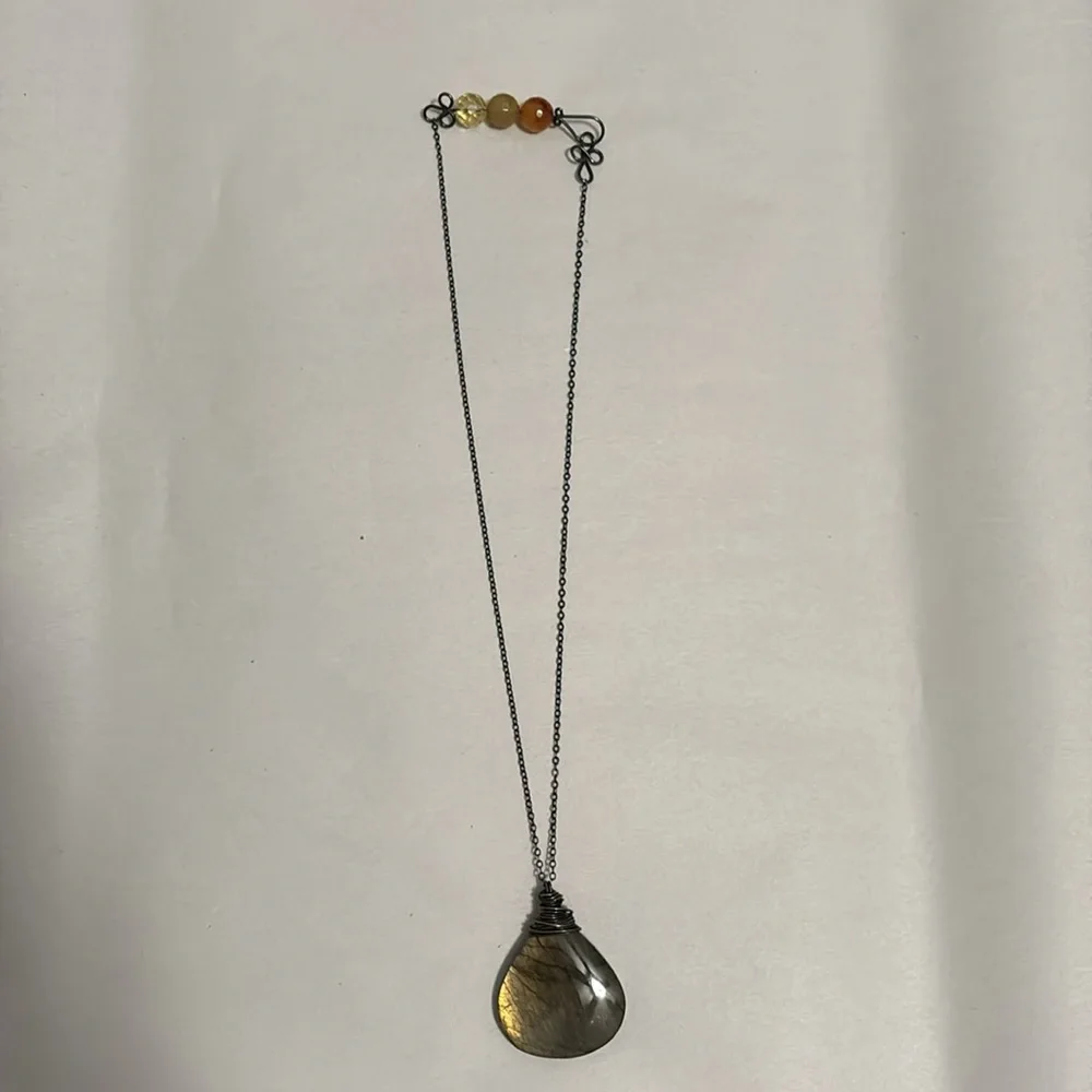 Labradorite pendant necklace - Picture 3 of 6